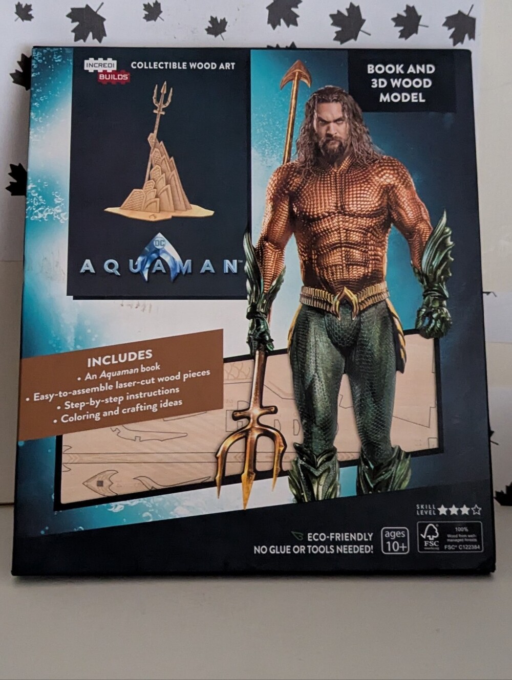 Incredi Builds Book and 3D Wood Models - Aquaman